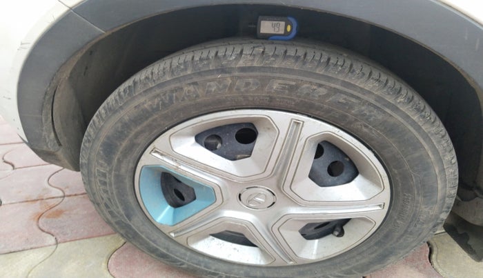 2022 Tata NEXON EV XM, Electric, Automatic, 64,237 km, tyre
