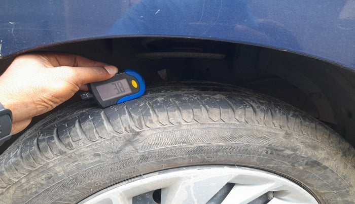 2022 Maruti Ertiga VXI CNG, Petrol, Manual, 24,500 km, tyre