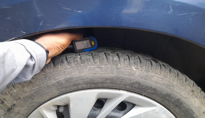 2022 Maruti Ertiga VXI CNG, Petrol, Manual, 24,500 km, tyre