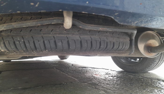 2022 Maruti Ertiga VXI CNG, Petrol, Manual, 24,500 km, tyre