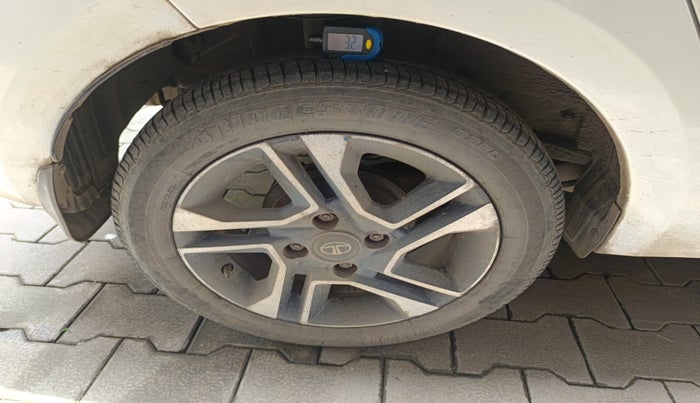2019 Tata TIGOR XZA PETROL, Petrol, Automatic, 22,143 km, tyre
