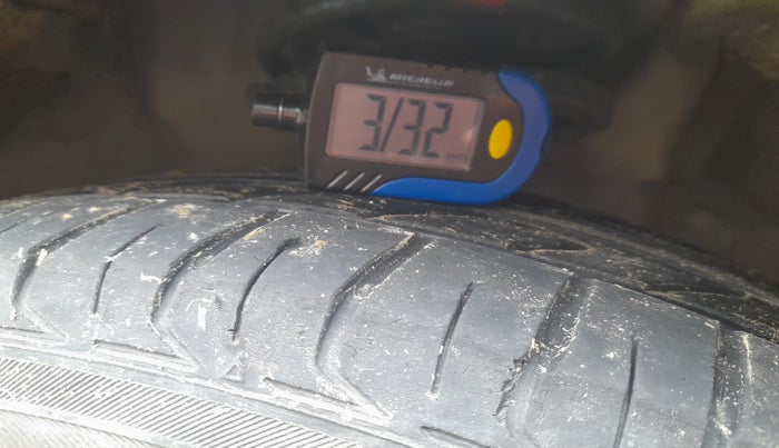 2010 Hyundai i20 MAGNA 1.2, Petrol, Manual, 1,07,700 km, tyre