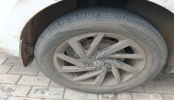 2023 Volkswagen VIRTUS GT PLUS TSI 1.5 EVO DSG, Petrol, Automatic, 41,709 km, tyre