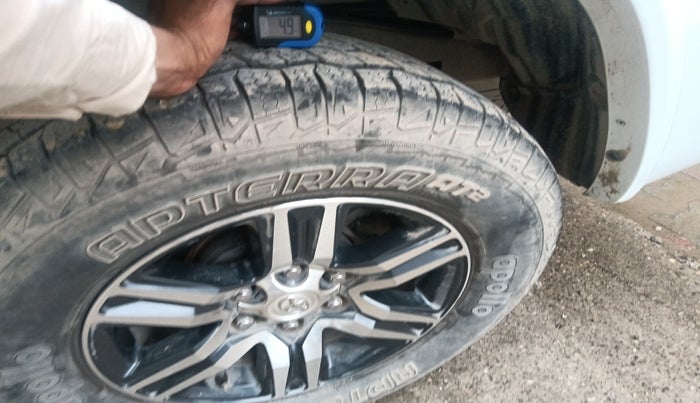 2018 Toyota Fortuner 2.8 4X2 AT, Diesel, Automatic, 2,14,329 km, tyre