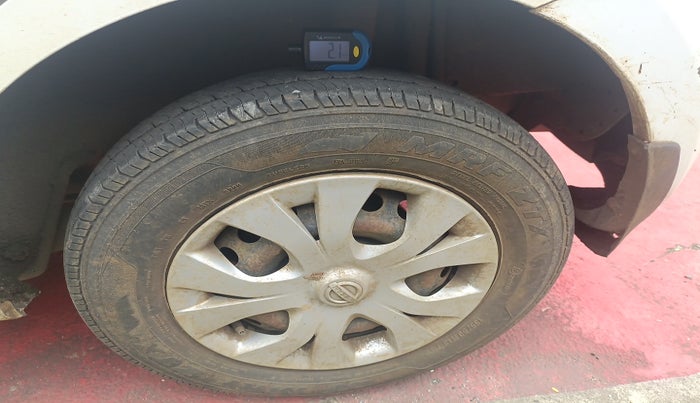 2016 Nissan Micra Active XV, Petrol, Manual, 1,40,000 km, tyre