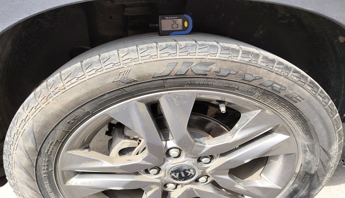 2019 KIA SELTOS HTX PLUS 1.5 DIESEL, Diesel, Manual, 1,23,347 km, tyre