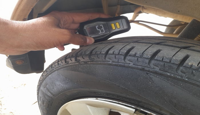 2017 Maruti Eeco 5 STR WITH A/C+HTR, Petrol, Manual, 1,05,701 km, tyre