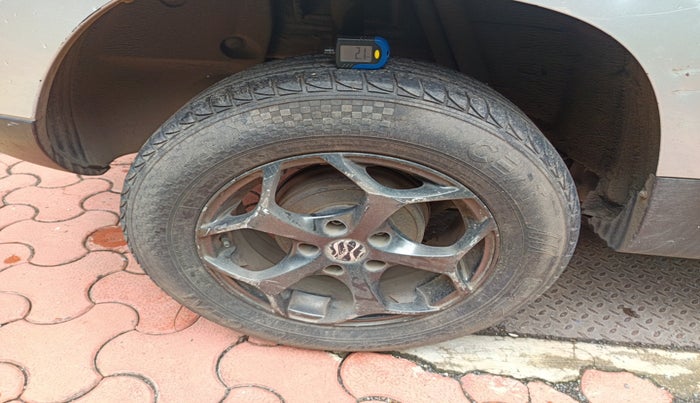 2013 Renault Duster RXL PETROL, Petrol, Manual, 5,465 km, tyre