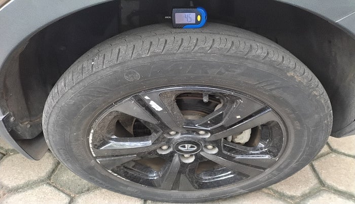2022 Tata NEXON EV XZ Plus Lux Jet, Electric, Automatic, 16,230 km, tyre