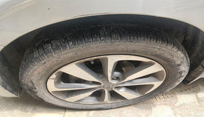 2016 Hyundai Elite i20 ASTA 1.2, Petrol, Manual, 1,04,254 km, tyre
