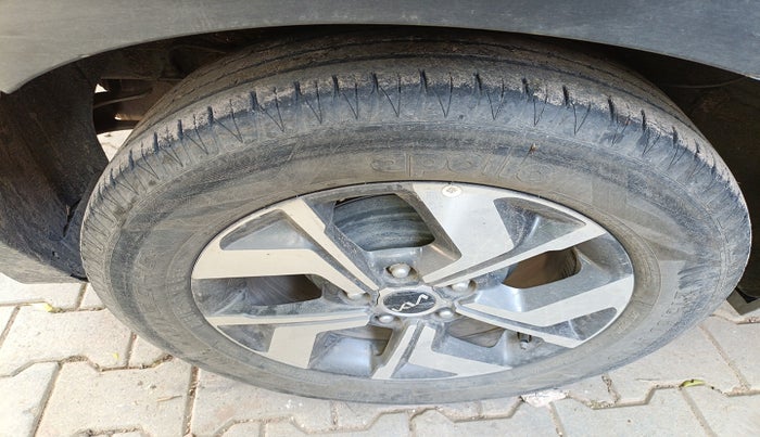 2023 KIA SONET HTX 1.0 IMT, Petrol, Manual, 45,000 km, tyre
