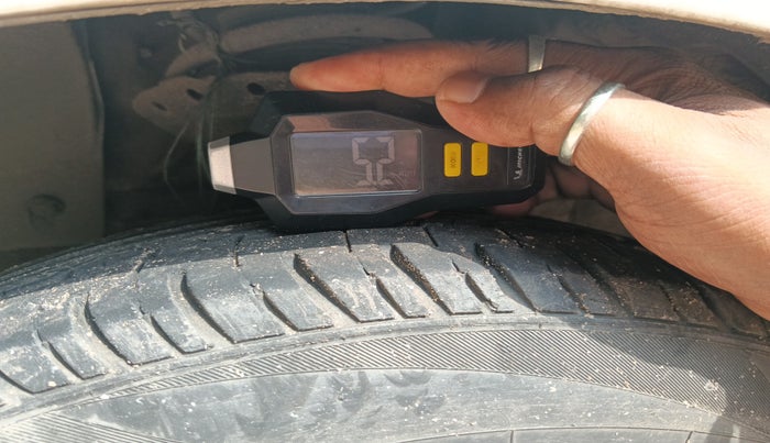 2016 Honda Amaze 1.5L I-DTEC E, Diesel, Manual, 1,78,000 km, tyre