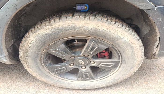 2014 Mahindra XUV500 W8, Diesel, Manual, 1,72,155 km, tyre