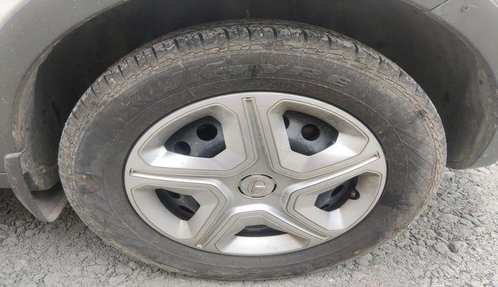 2019 Tata NEXON XMA PETROL, Petrol, Automatic, 88,581 km, tyre