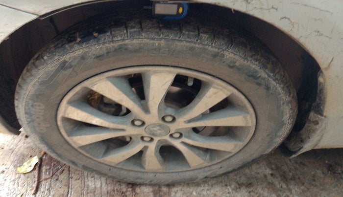 2013 Hyundai Verna FLUIDIC 1.6 VTVT SX, Petrol, Manual, 1,38,389 km, tyre