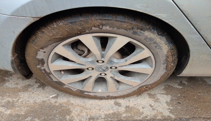 2013 Hyundai Verna FLUIDIC 1.6 VTVT SX, Petrol, Manual, 1,38,389 km, tyre