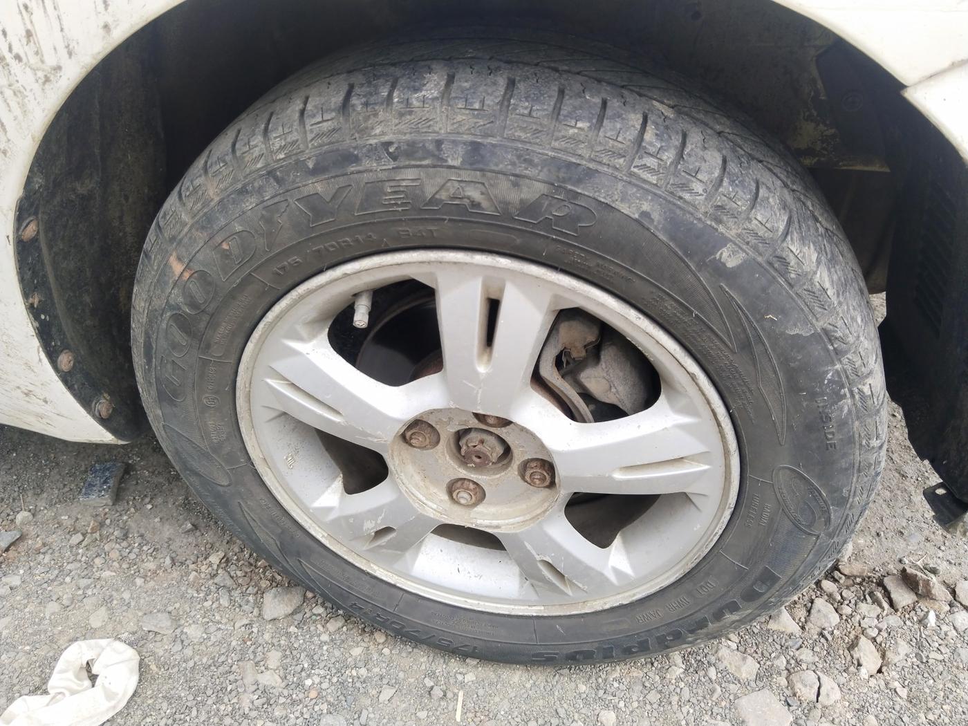 2011 Hyundai i20 SPORTZ 1.2, Petrol, Manual, 1,35,751 km, tyre