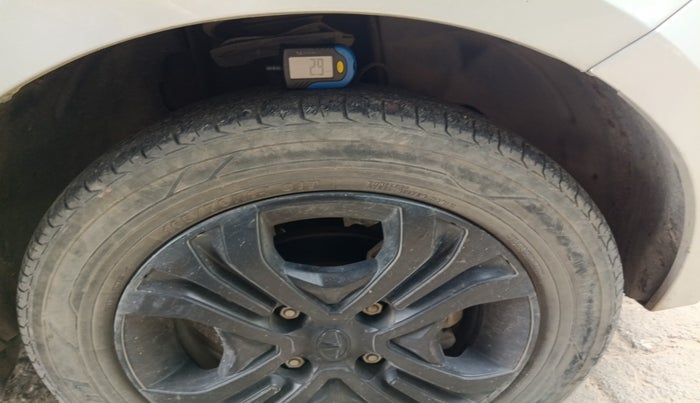 2019 Tata Tiago XZA PETROL, Petrol, Automatic, 68,287 km, tyre