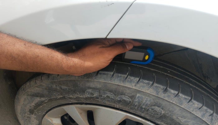 2019 Maruti Swift VXI, Petrol, Manual, 65,000 km, tyre