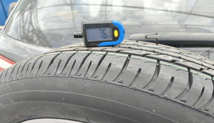 2018 Ford Ecosport TITANIUM + 1.5L DIESEL, Diesel, Manual, 1,73,436 km, tyre