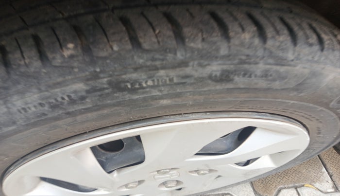 2013 Honda Amaze 1.5L I-DTEC S, Diesel, Manual, 85,052 km, tyre