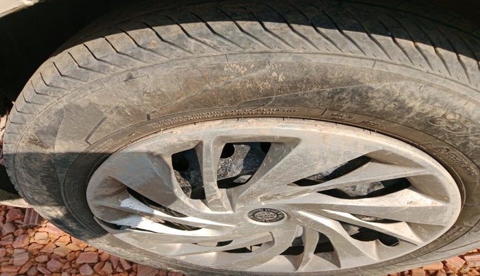 2013 Maruti Ertiga VDI, Diesel, Manual, 1,67,142 km, tyre