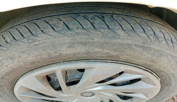 2013 Maruti Ertiga VDI, Diesel, Manual, 1,67,142 km, tyre