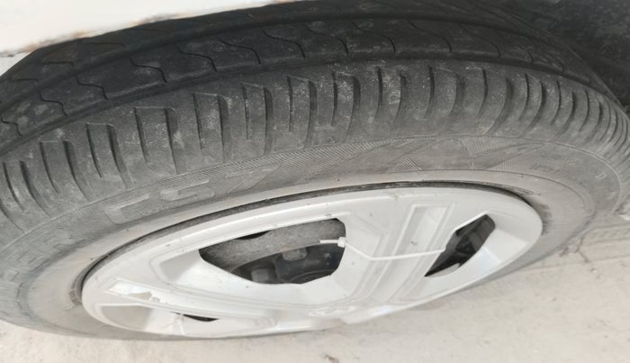 2022 Tata Tiago XM CNG, Petrol, Manual, 60,000 km, tyre