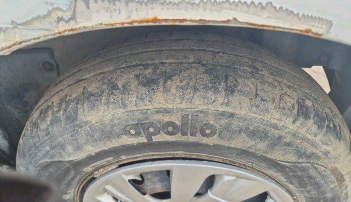 2010 Maruti Ritz VDI, Diesel, Manual, 1,00,000 km, tyre