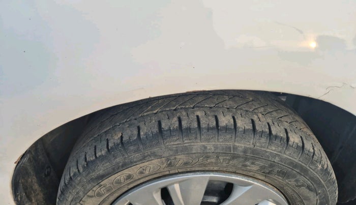 2010 Maruti Ritz VDI, Diesel, Manual, 1,00,000 km, tyre