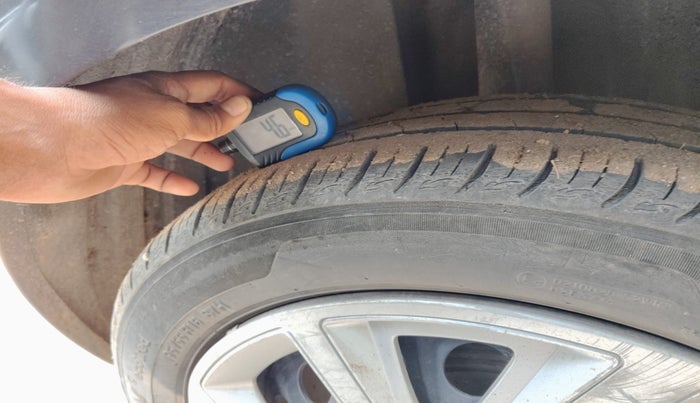 2021 Tata ALTROZ XM PLUS PETROL, Petrol, Manual, 86,038 km, tyre