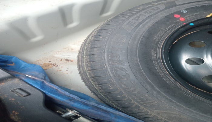 2018 Maruti Dzire VXI, Petrol, Manual, 41,891 km, tyre
