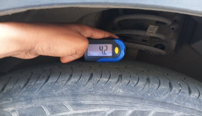 2024 Maruti XL6 ALPHA PLUS AT, Petrol, Automatic, 9,963 km, tyre