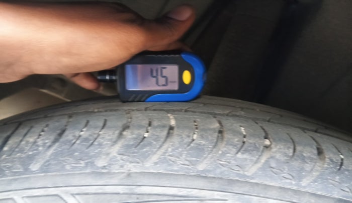 2024 Maruti XL6 ALPHA PLUS AT, Petrol, Automatic, 9,963 km, tyre