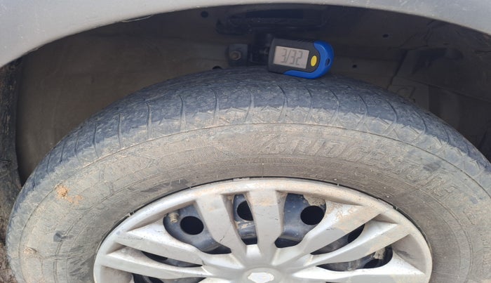 2012 Maruti Swift VDI, Diesel, Manual, 1,28,351 km, tyre