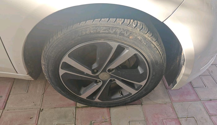 2021 Tata ALTROZ XZ PETROL, Petrol, Manual, 30,923 km, tyre
