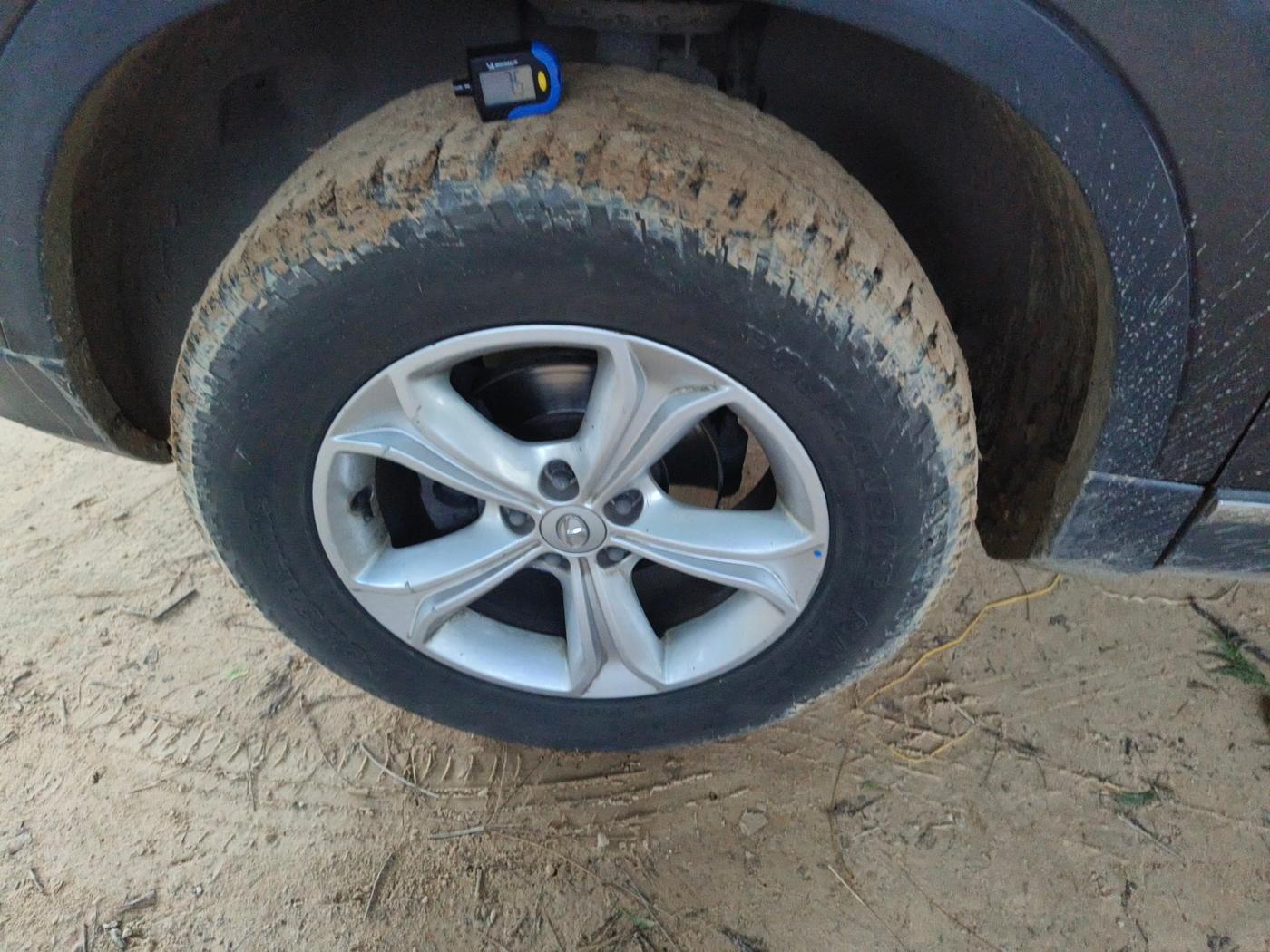 2019 Tata Harrier XZ 2.0L, Diesel, Manual, 2,05,544 km, tyre