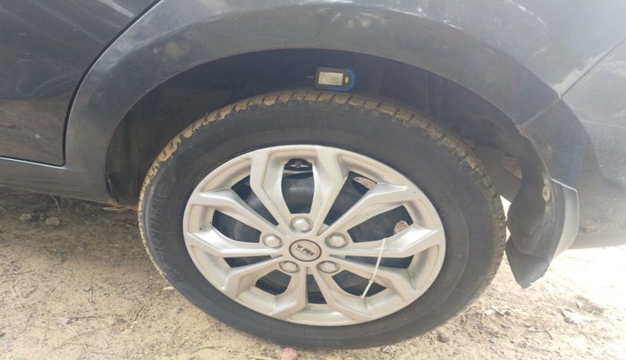 2015 Tata Zest XMS PETROL, Petrol, Manual, 66,697 km, tyre