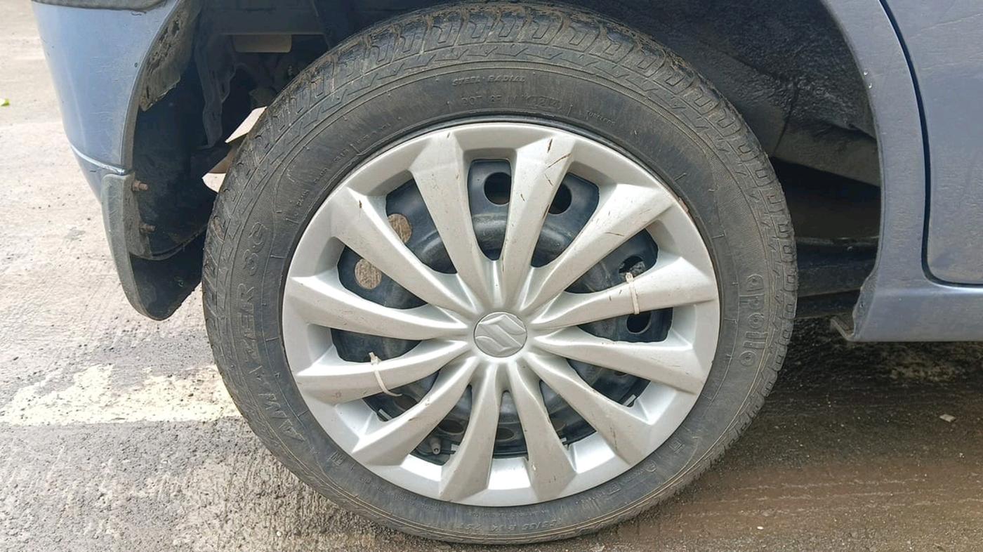 2013 Maruti Wagon R 1.0 VXI, Petrol, Manual, 42,240 km, tyre