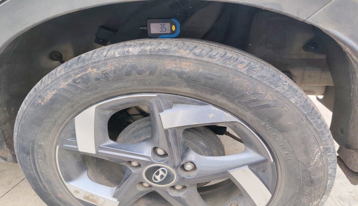 2022 Hyundai VENUE SX 1.5 (O) EXECUTIVE CRDI, Diesel, Manual, 64,412 km, tyre