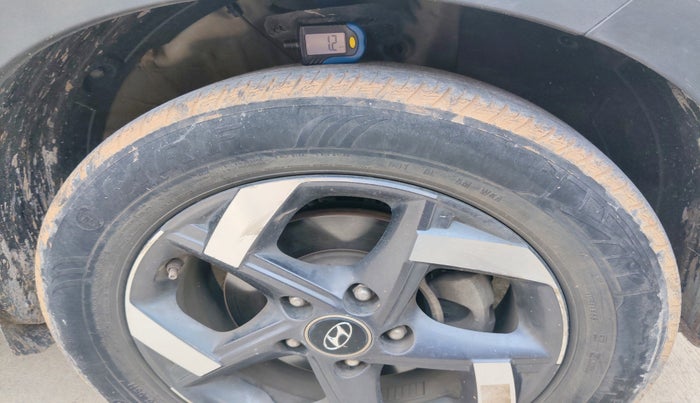2022 Hyundai VENUE SX 1.5 (O) EXECUTIVE CRDI, Diesel, Manual, 64,412 km, tyre