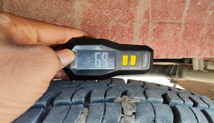 2018 Maruti Alto 800 VXI, Petrol, Manual, 49,403 km, tyre