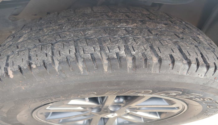 2015 Toyota Fortuner 3.0 4X2 MT, Diesel, Manual, 1,10,698 km, tyre
