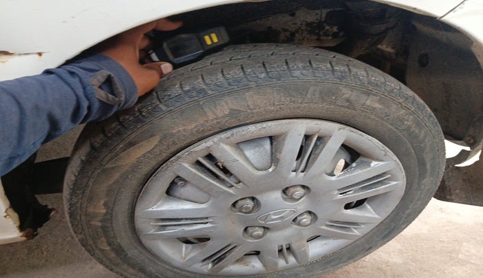 2012 Hyundai Santro Xing GLS, Petrol, Manual, 1,38,610 km, tyre