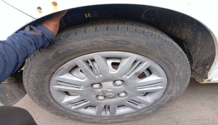 2012 Hyundai Santro Xing GLS, Petrol, Manual, 1,38,610 km, tyre