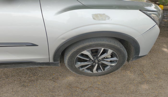 2020 Mahindra XUV300 W8 1.5 DIESEL, Diesel, Manual, 75,999 km, tyre