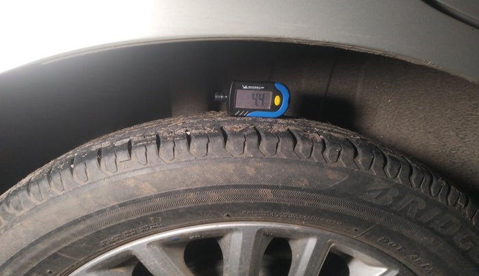 2017 Maruti Dzire ZXI, Petrol, Manual, 46,906 km, tyre