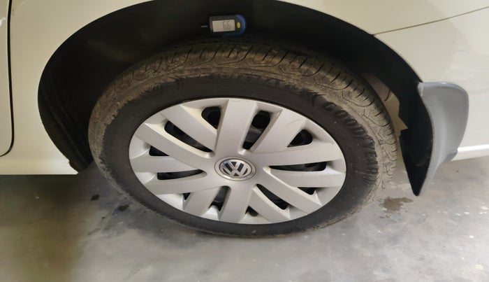 2018 Volkswagen Vento COMFORTLINE 1.6, Petrol, Manual, 44,480 km, tyre