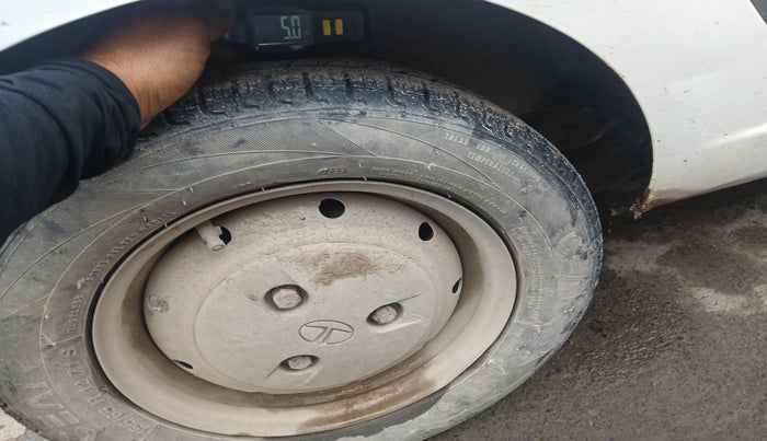 2012 Tata Nano LX, Petrol, Manual, 97,255 km, tyre