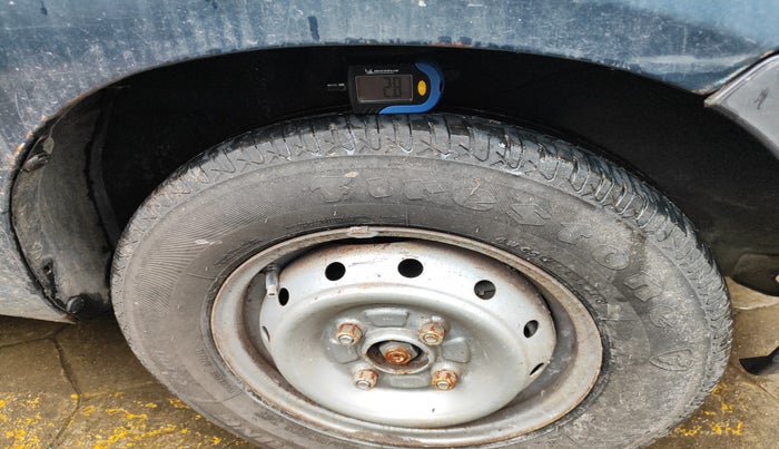 2012 Maruti Alto LXI, Petrol, Manual, 80,427 km, tyre